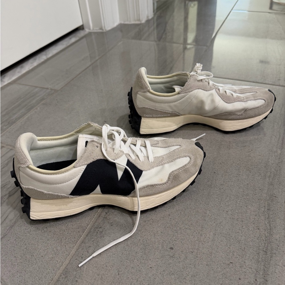 New Balance Women's Sneakers in Cream and Black